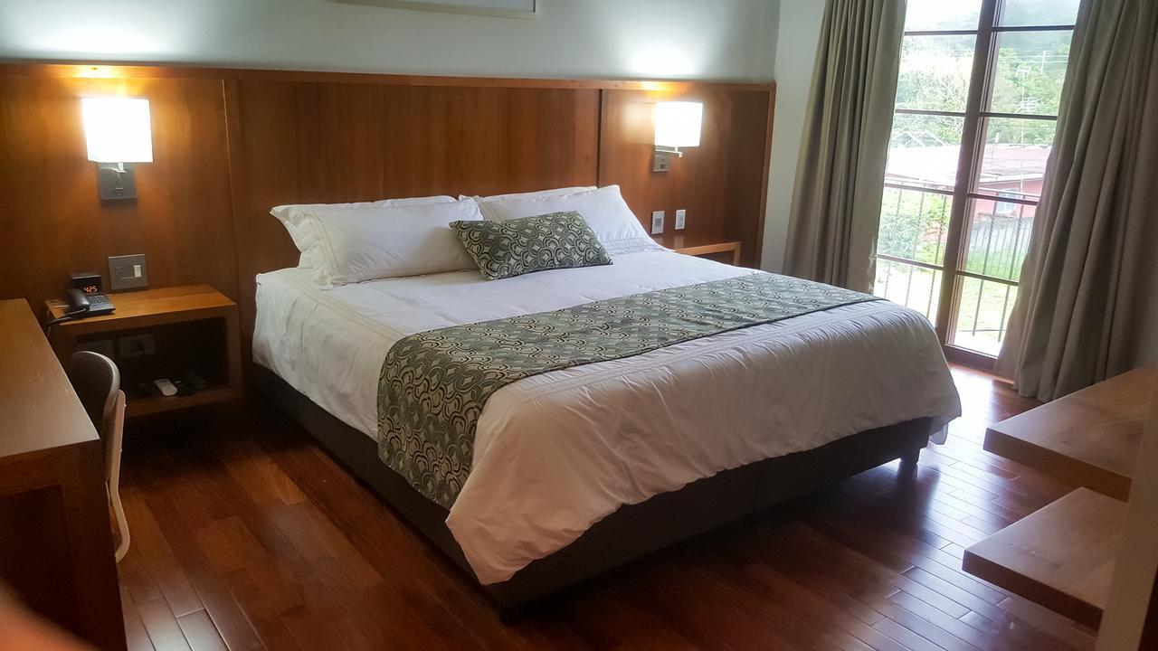 Los Brezos Hotel Boutique Volcán Esterno foto